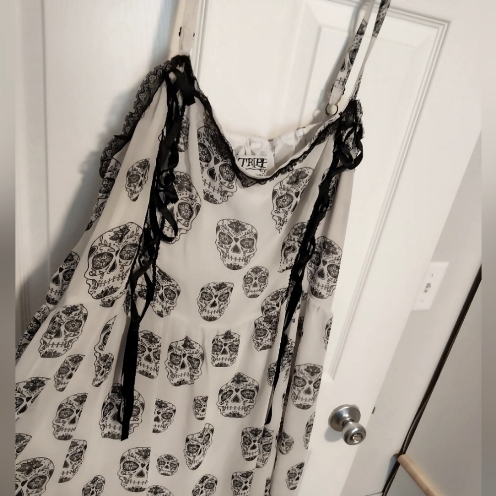 Torrid Tripp NYC Sugar Skull Dress Size 4